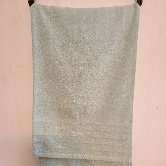 lcove Seafoam Towel - Picture 1 of 3